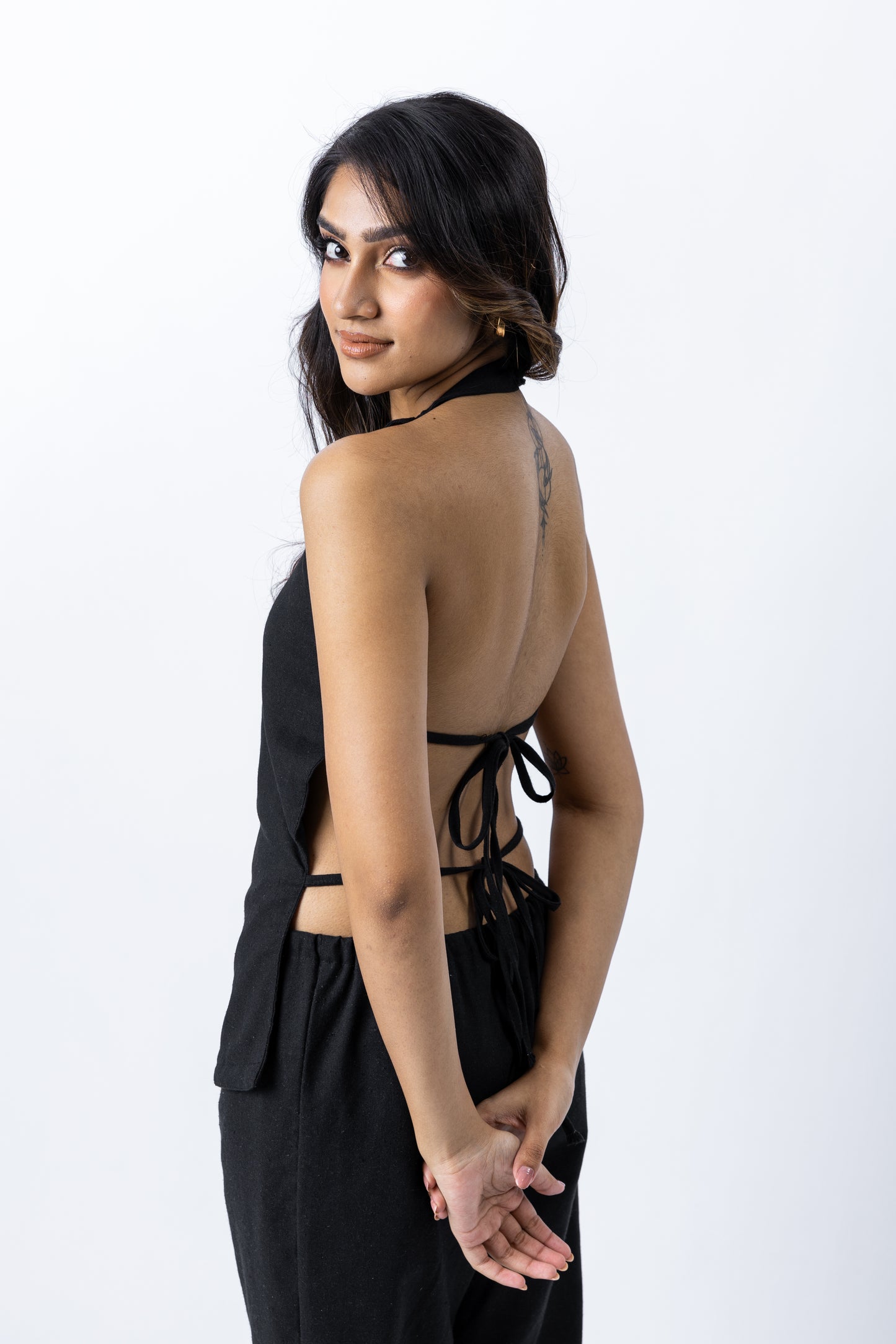 MIKA BLACK LINEN HALTER TOP